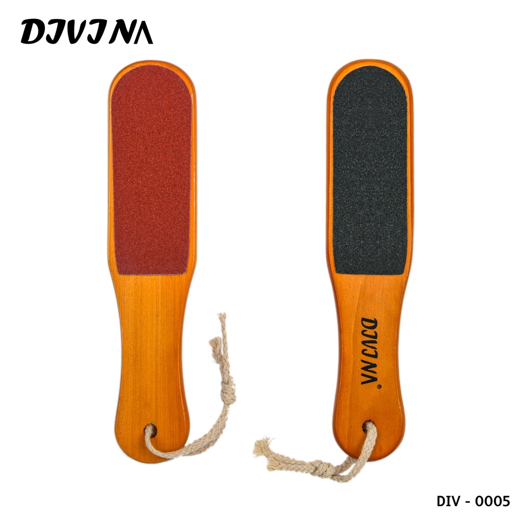 [4710468210052] Foot file is a simple tool for foot care.